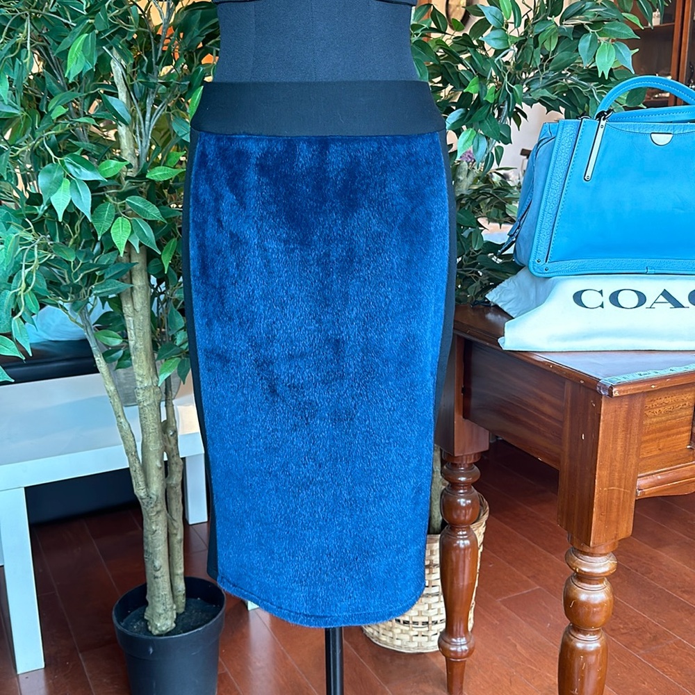 Darling Size Small Pencil Skirt with Blue Faux Fur finish